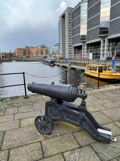 Leeds Clarence Dock 2 Bedroom Apt 외부 사진