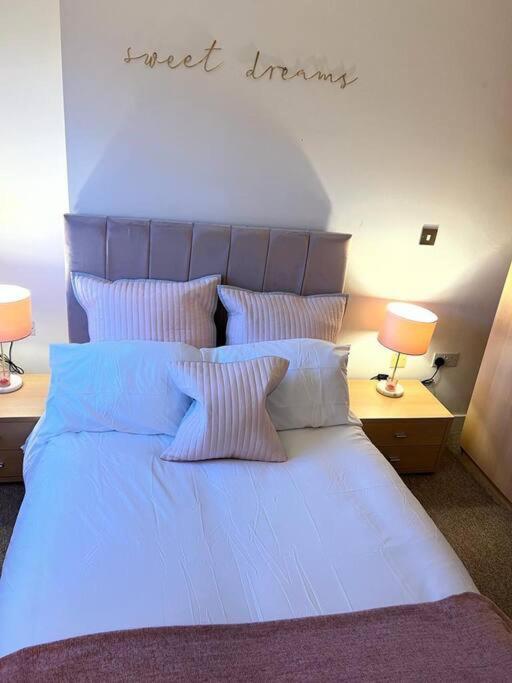 Leeds Clarence Dock 2 Bedroom Apt 외부 사진