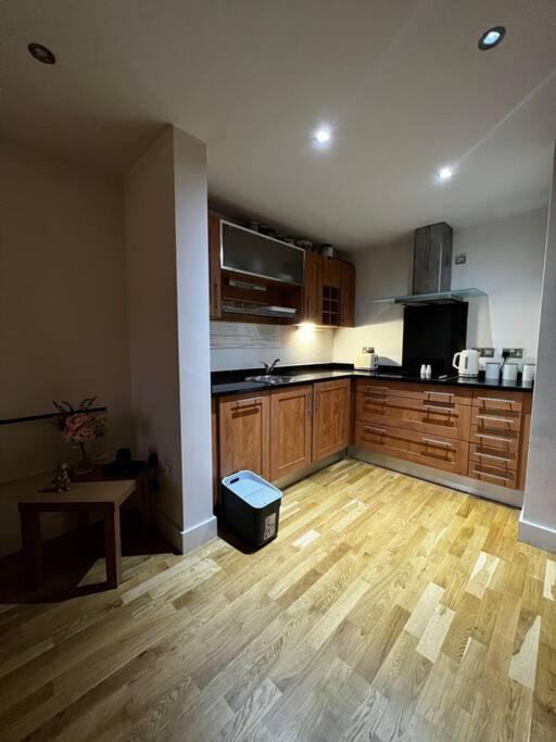 Leeds Clarence Dock 2 Bedroom Apt 외부 사진